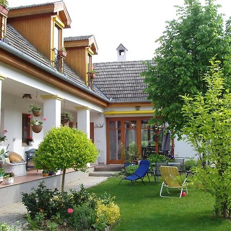 Rudolf'S Fogado Hotel Zsira Exterior photo