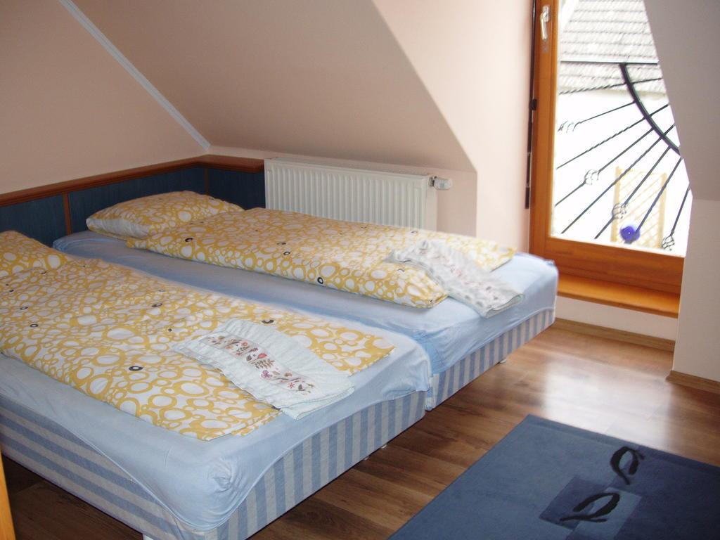 Rudolf'S Fogado Hotel Zsira Room photo