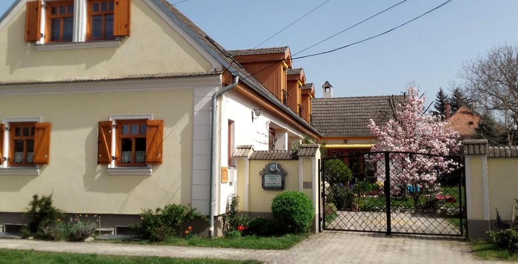 Rudolf'S Fogado Hotel Zsira Exterior photo